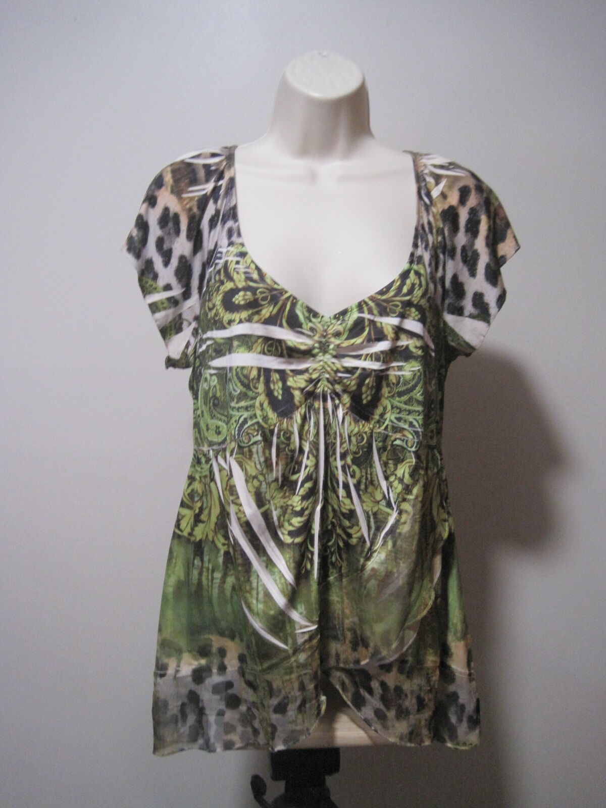 Apt. 9 Women's Size Large Embellished Floral U-Shaped V-Neck Blouse Multicolored