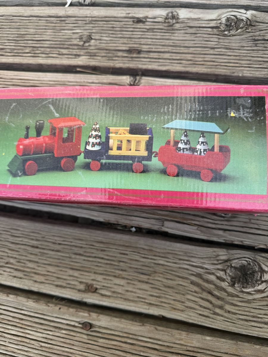 Vintage Windsor Collection Miniature Wooden Train Set Christmas Decor