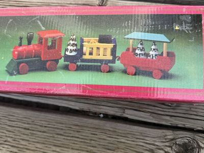 Vintage Windsor Collection Miniature Wooden Train Set Christmas Decor