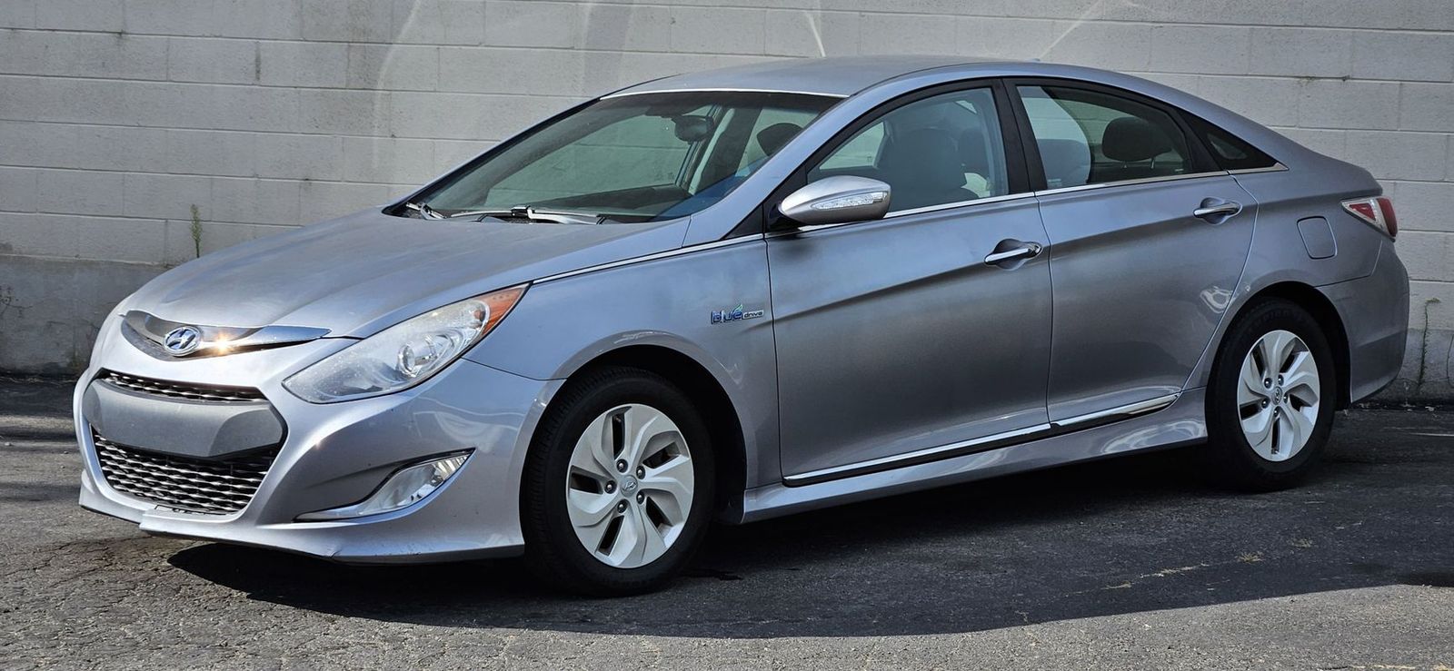 2015 Hyundai SONATA Hybrid Base