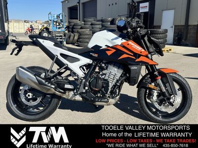 2027 KTM 990 Duke