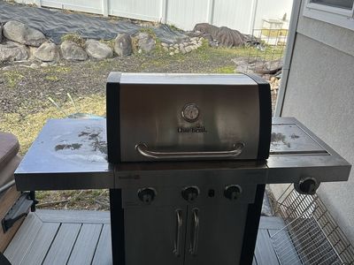 Char-Broil Infrared Stainless Steel 3-Burner Gas Grill with Side Burner FREE