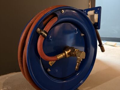 Havy Duty Retractable Hose Reel Coxreels Indust.