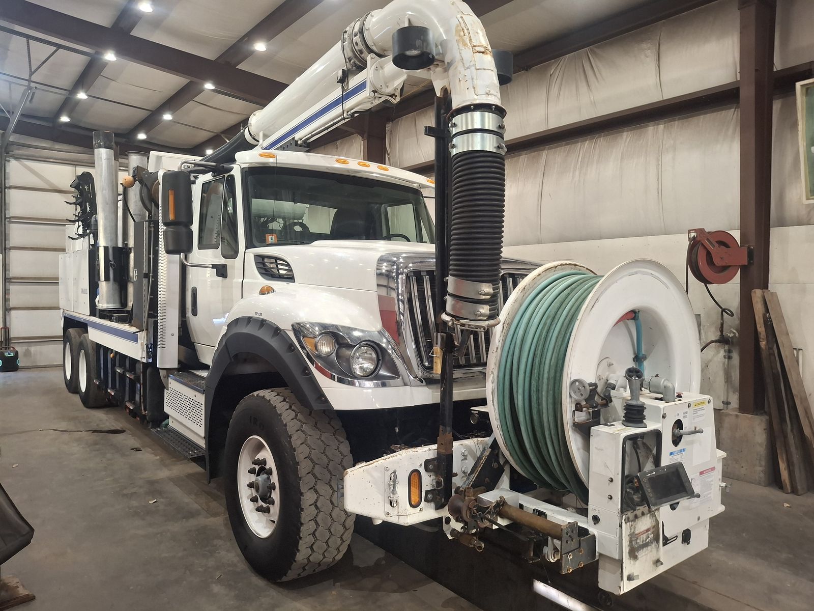 Vac-Con Hydroexcavation/Vacuum Truck