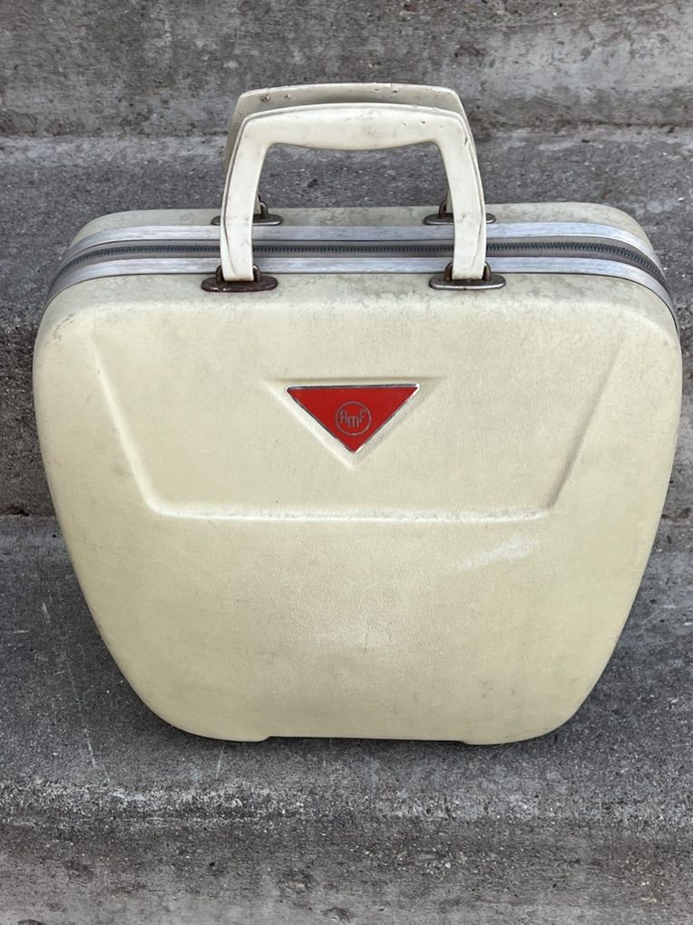 AMF hard bowling bag & Galaxie 300 Bowling Ball
