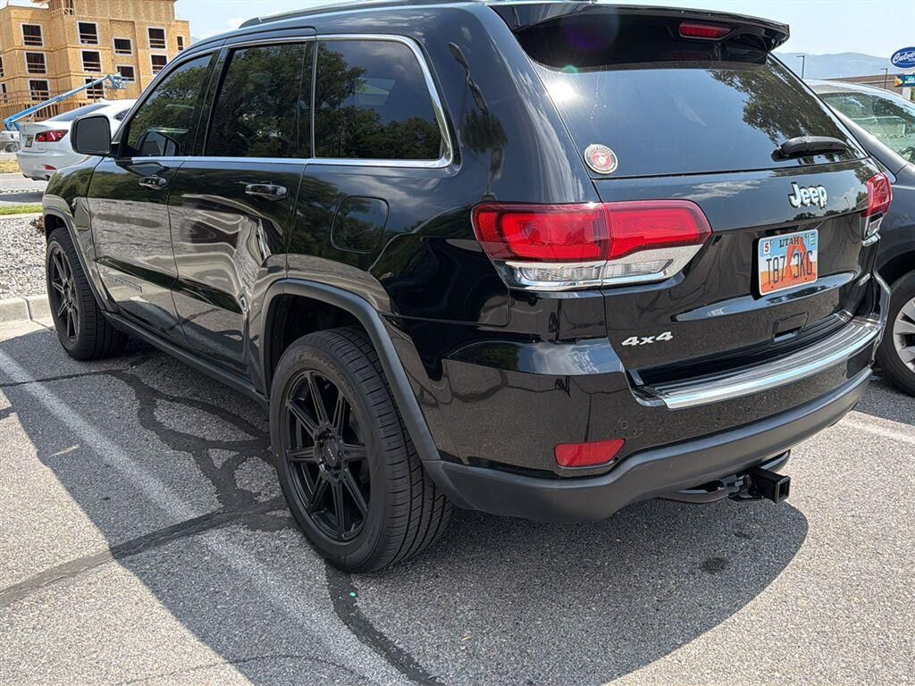 Main image 4