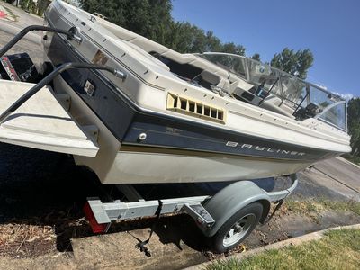 1996 Bayliner 1950 Capri | 2 Owner | Clean Title | Excellent Condition
