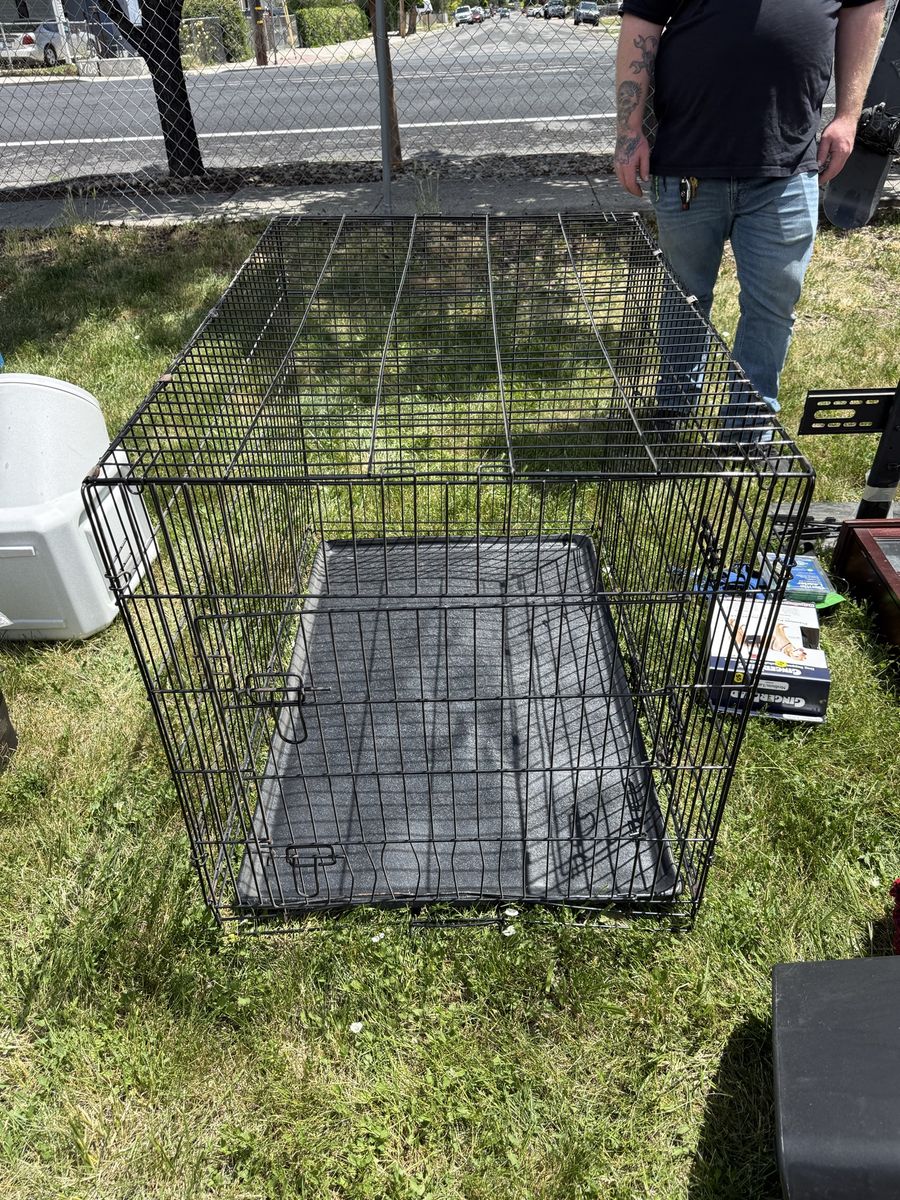 Folding Black Wire Dog Crate with Removable Tray & Pet Food Storage Container