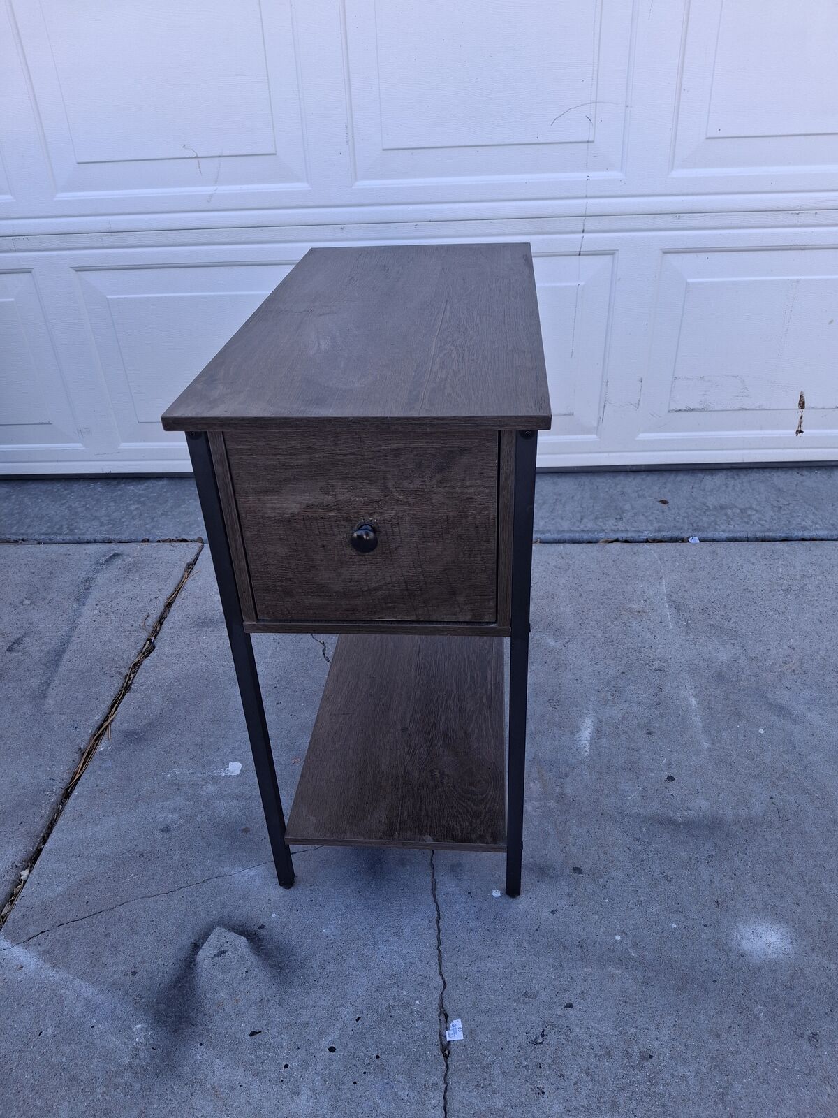 skinny night stand/metal frame