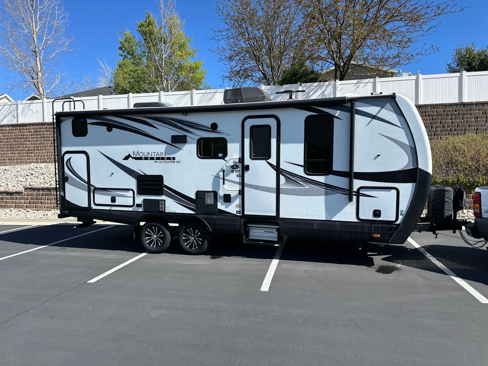 2018 Outdoors Timber Ridge 23DBS