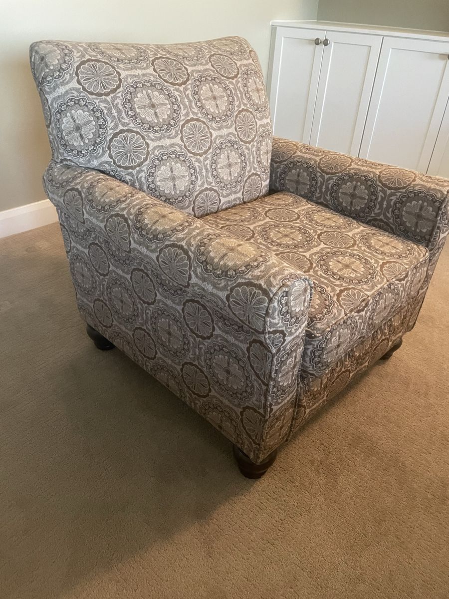 Patterned Armchair - Comfortable Upholstered Accent Chair in Neutral Tones