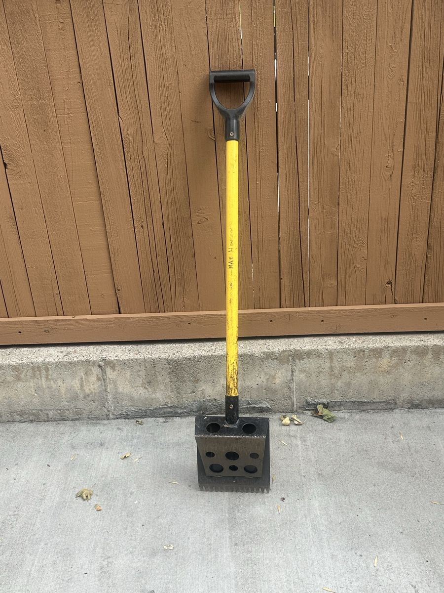 Shingle scraper