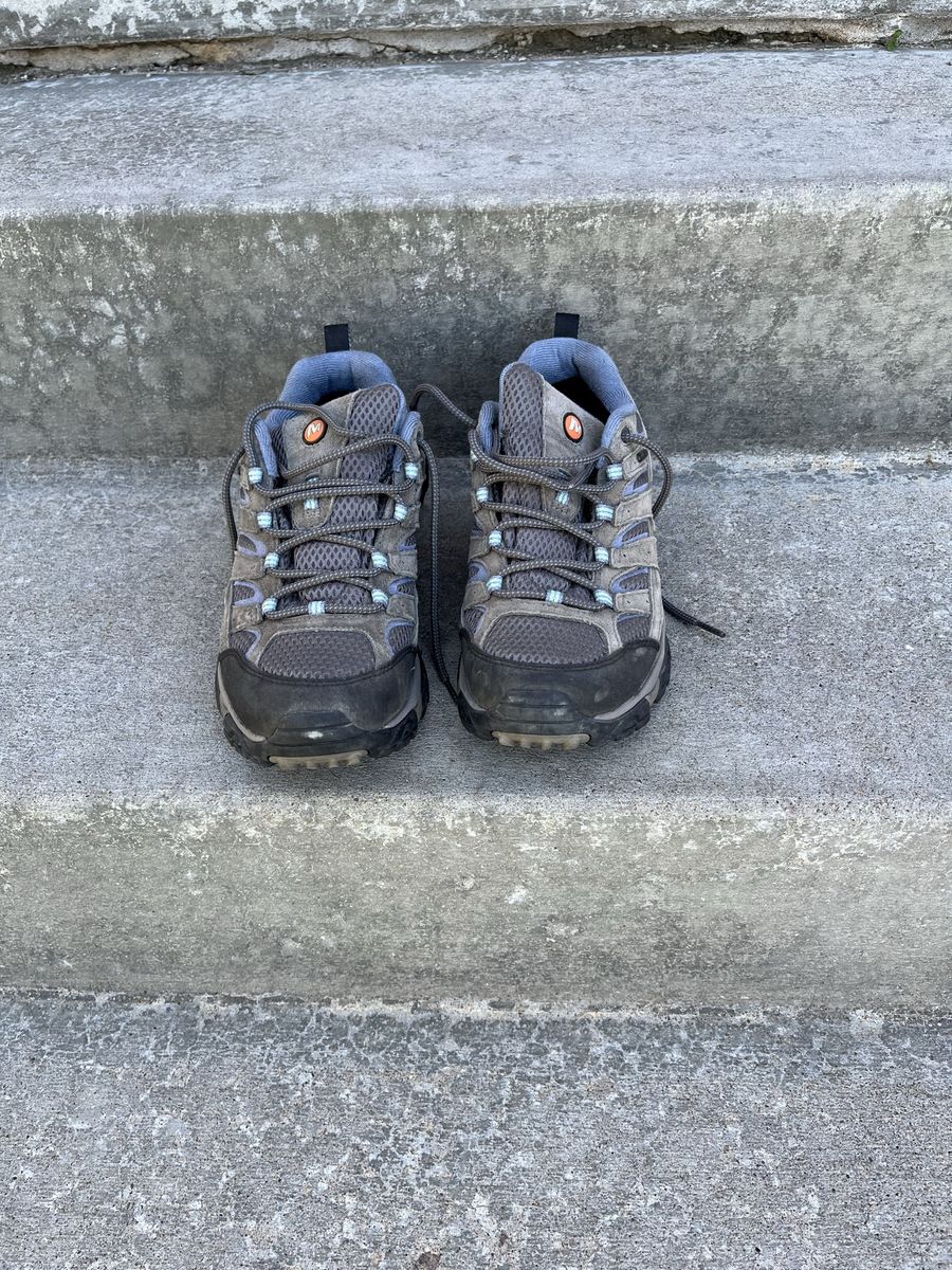 Merrill Hiking Shoe size 10
