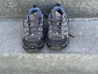 Merrill Hiking Shoe size 10