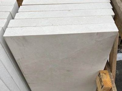 Coping de Mármol Antalya Cream Bullnose 12" x 12" x 1.25" – $16.11 por pieza