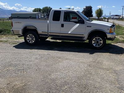 Ford F-250 Super Duty 4x4 Extended Cab White Pickup Truck Used 169000 miles