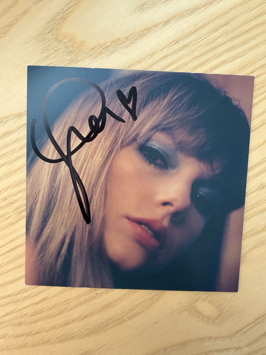 Taylor Swift Signed Insert