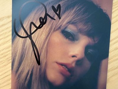 Taylor Swift Signed Insert