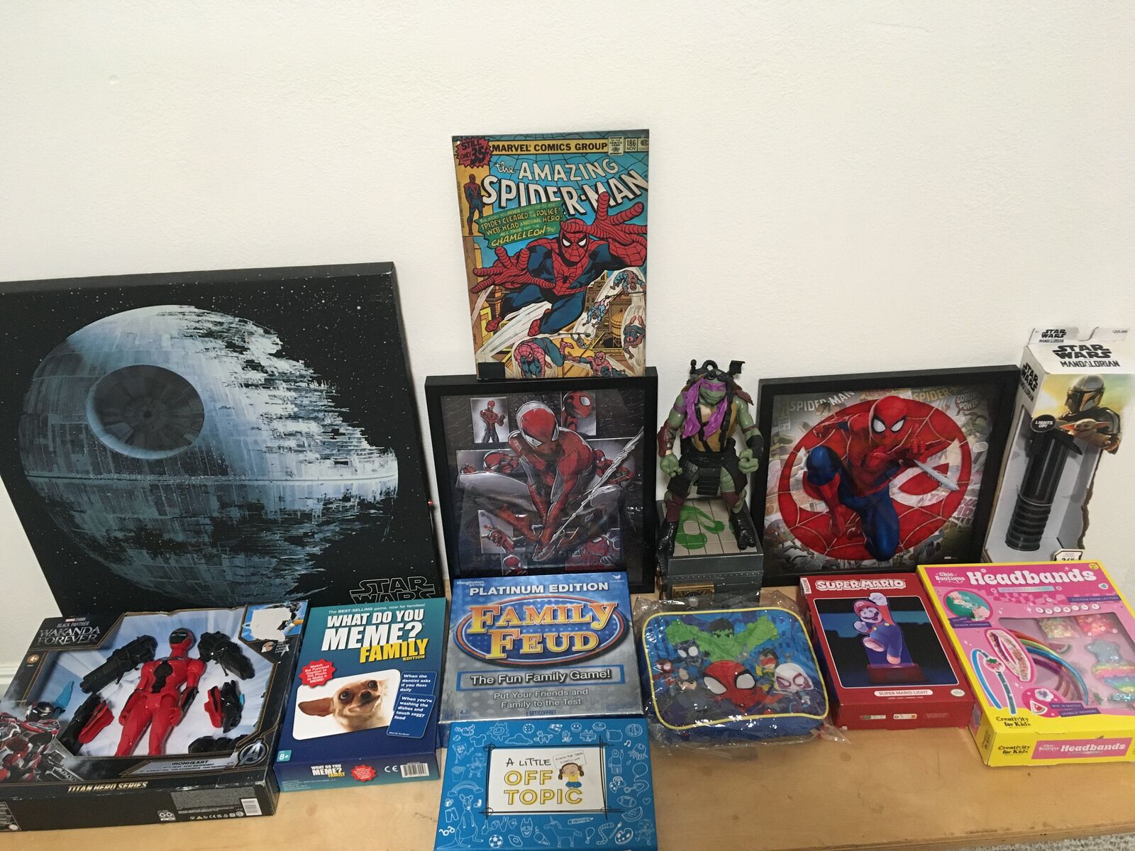 Collectable Action toys and more / Board games