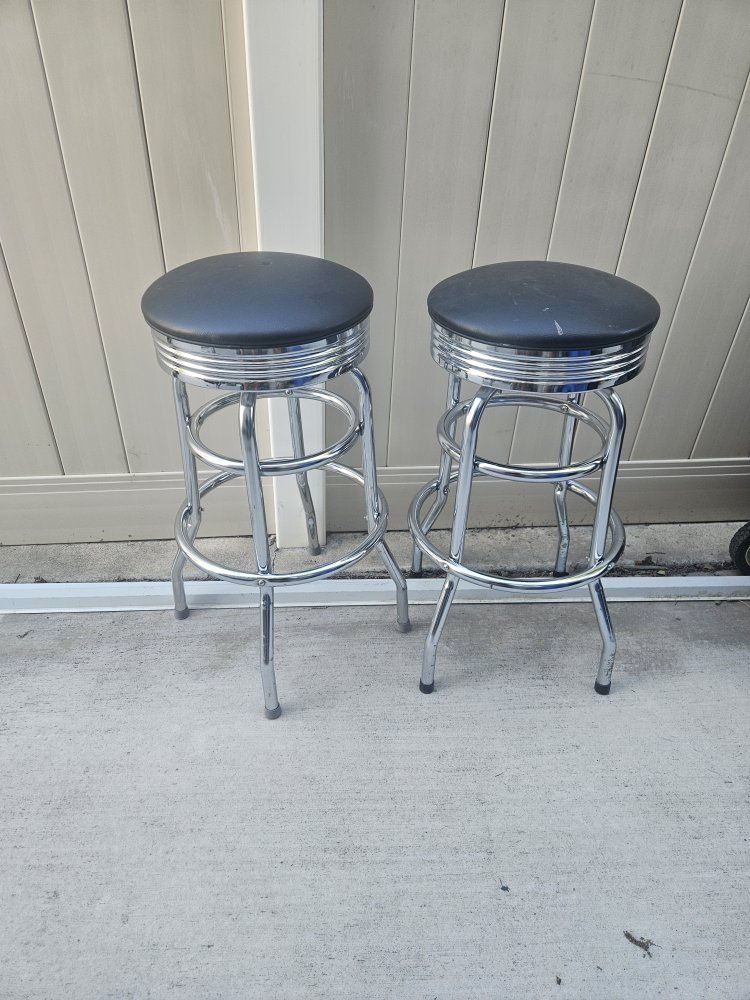 (2) Bar Stools