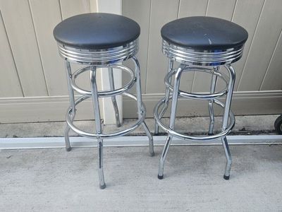 (2) Bar Stools