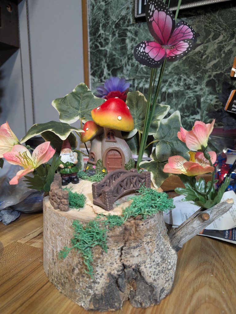 Main image 4