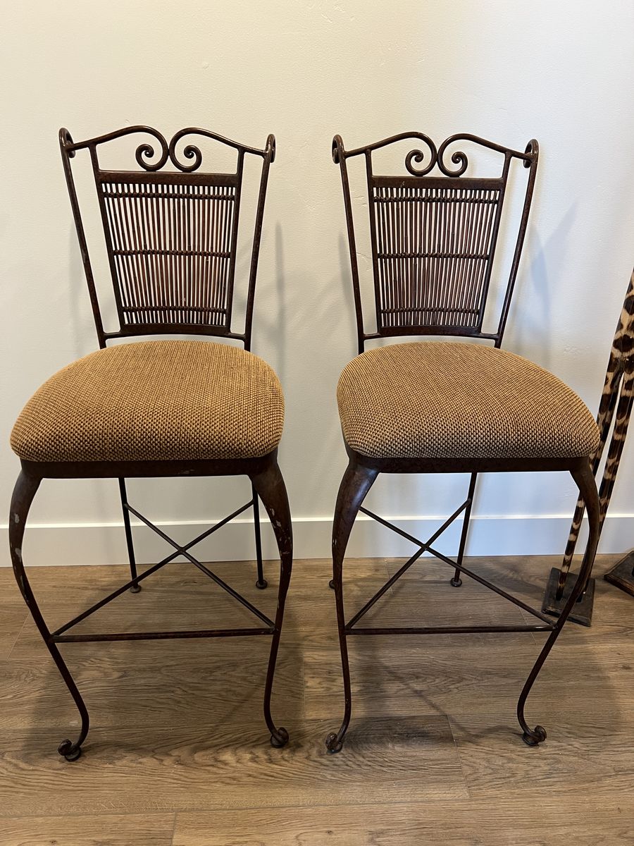 Beautiful Bar Stools set of 4