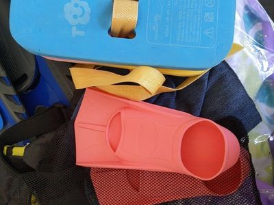 Toddler Size 10/11/12 Pink Swimming Flippers Fins