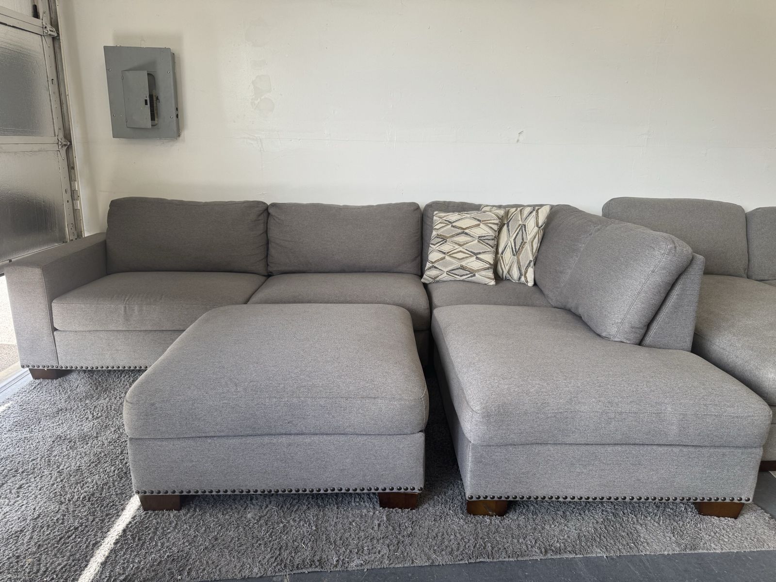 GRAY COSTCO SECTIONAL SOFA COUCH & OTTOMAN