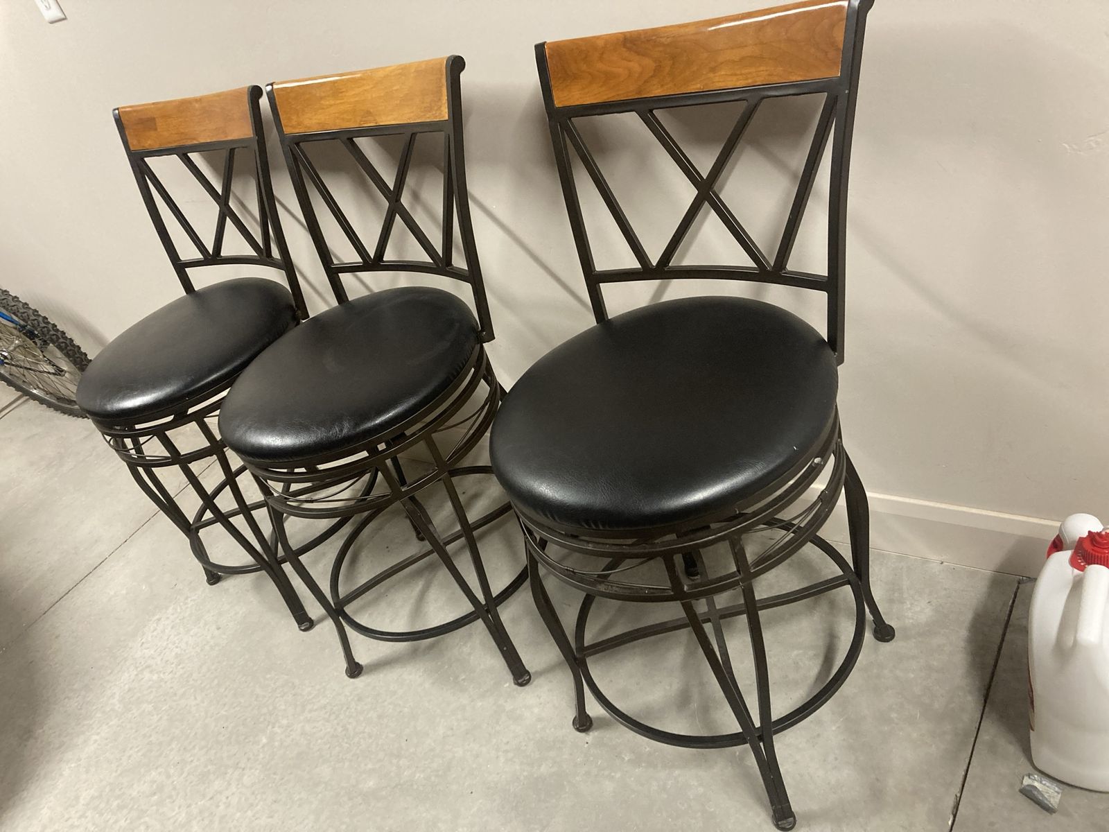 Bar stool’s