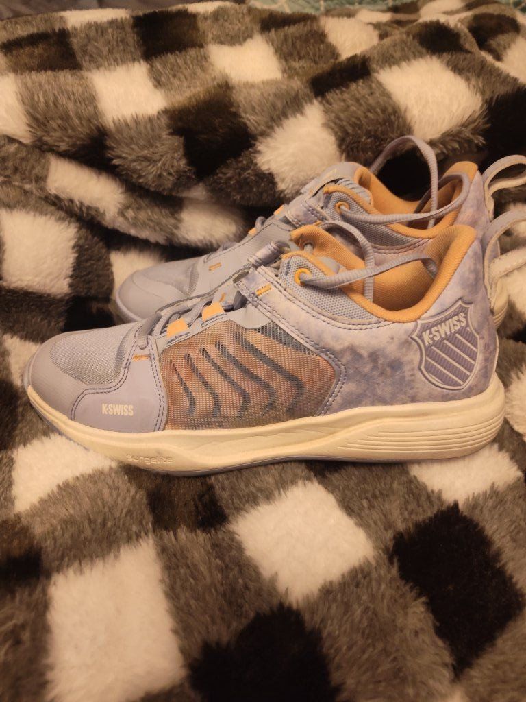 KSwiss Ultrashot Team women's tennis shoe-size 9