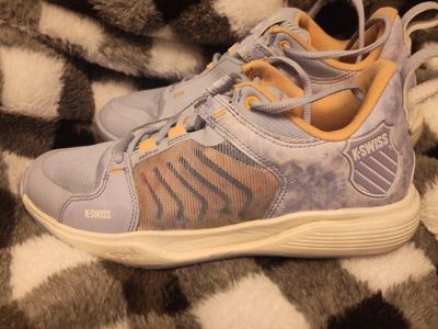 KSwiss Ultrashot Team women's tennis shoe-size 9