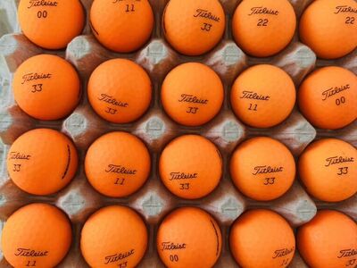 200 Excellent Titleist colored golf balls