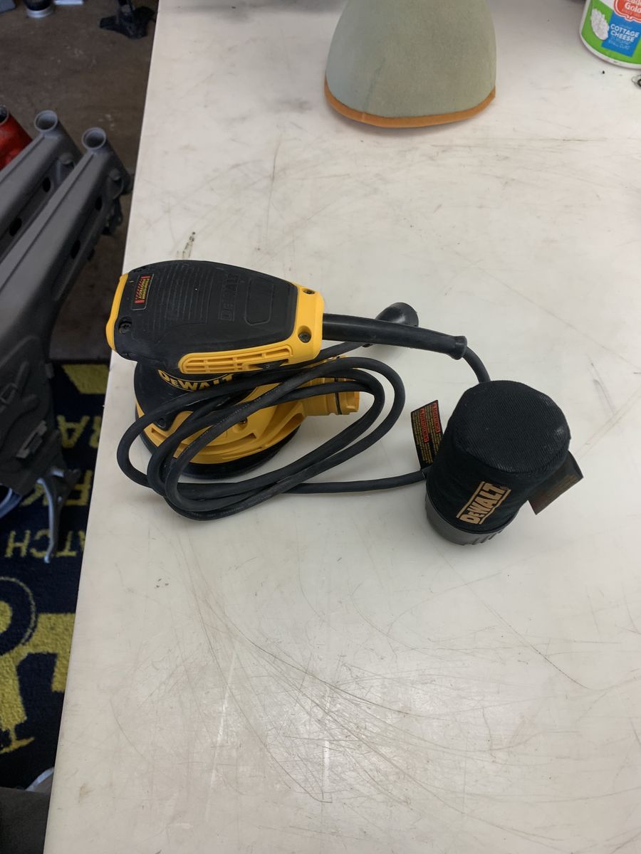 Dewalt 5" Orbital Sander