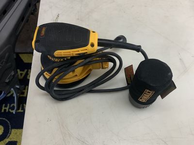 Dewalt 5" Orbital Sander