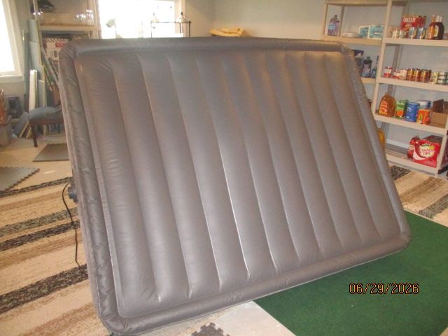 Queen size air matress