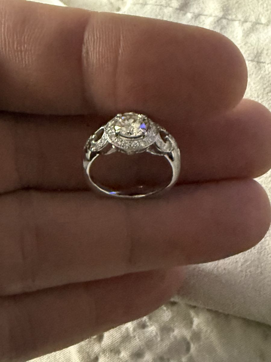 Diamond 18k engagement ring