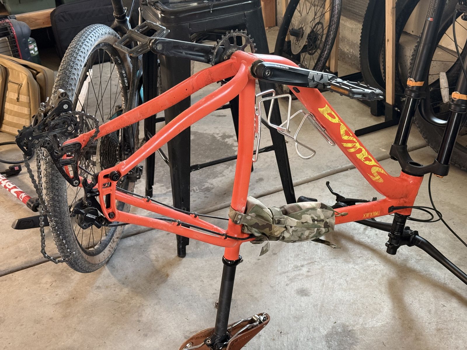 Salsa Timberjack XL frame + Judy Forks