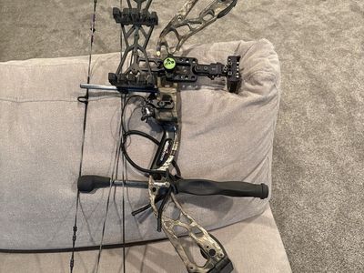 Bowtech Amplify Compound Bow - Camo Riser, Black Limbs, Right Hand