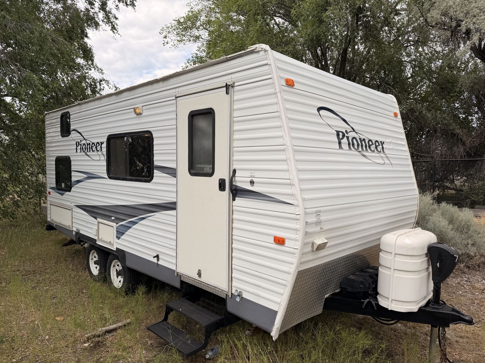 2007 pioneer By Fleetwood 18CK