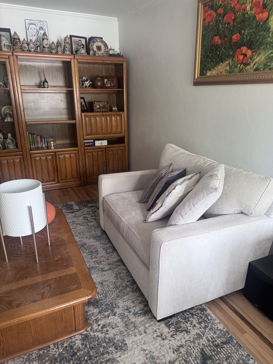 2 Cream/Beige Armchair Love Seat W/Pull Out Beds.