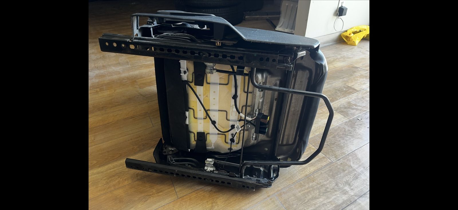 Main image 4