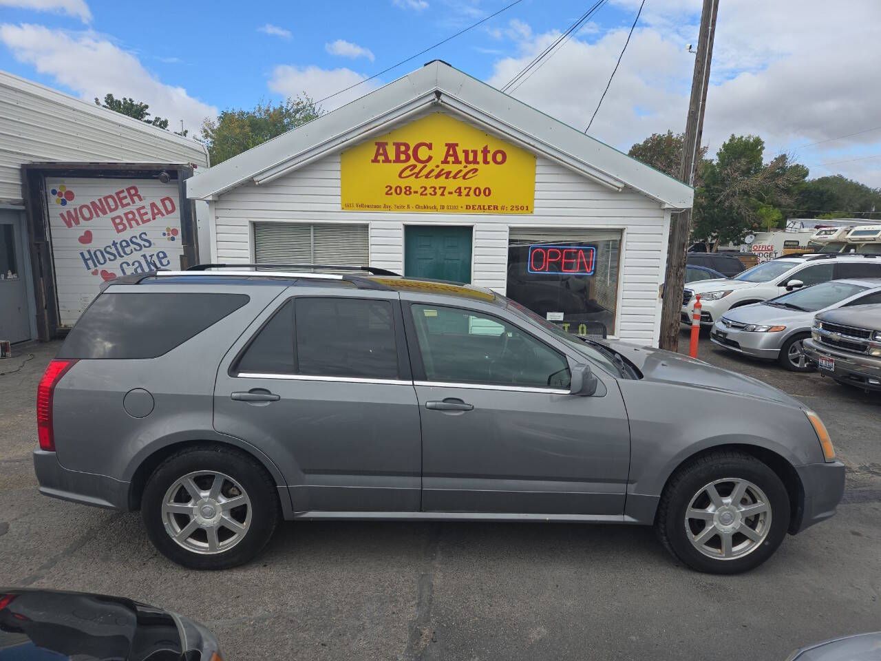 2005 Cadillac SRX Base