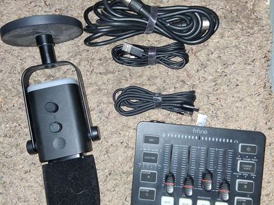FIFINE Ampligame SC3 Audio Mixer with Microphone and Cables - Black