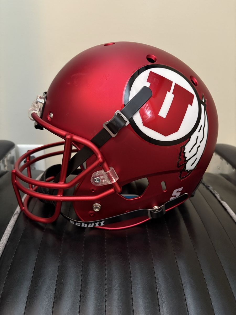 Utah Utes Fullsize Replica Football Helmet Schutt