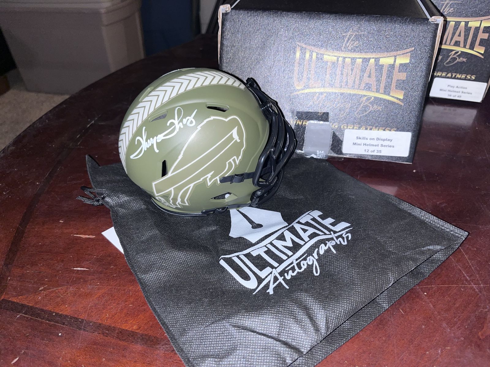 The Ultimate Box Thurman Thomas NFL Buffalo Bills Mini Helmet Autographed Series