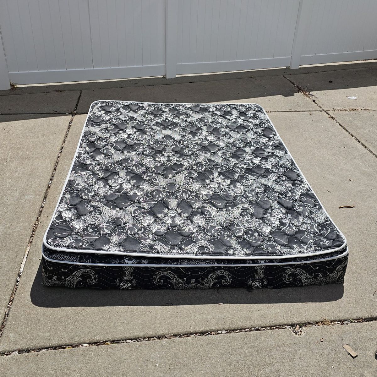 Free RV Queen Mattress 75" x 60"