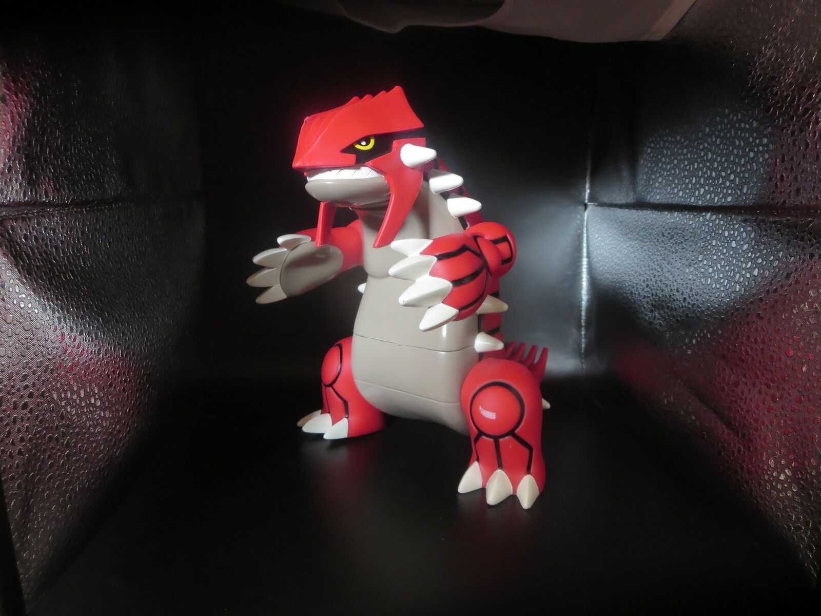 Nintendo Pokemon Groudon 8'' Legendary Action Figure - Rare Tomy 2015