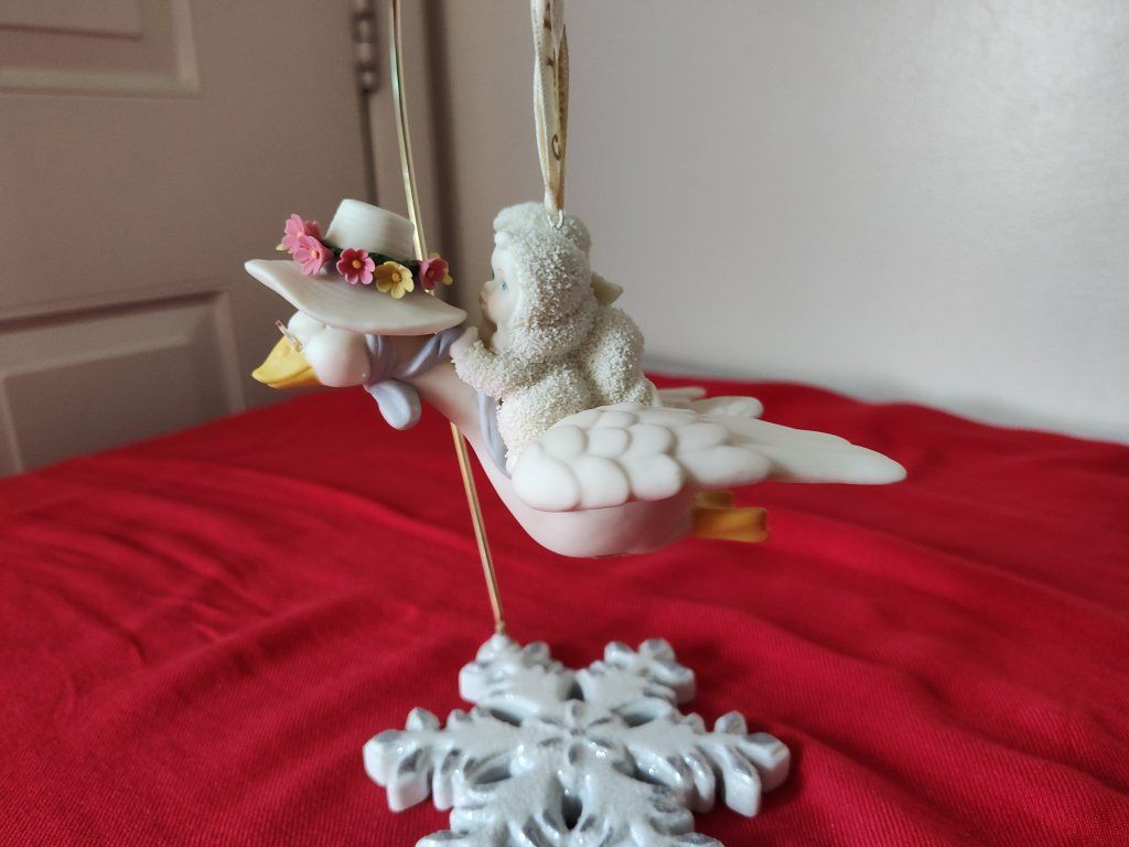 Main image 10