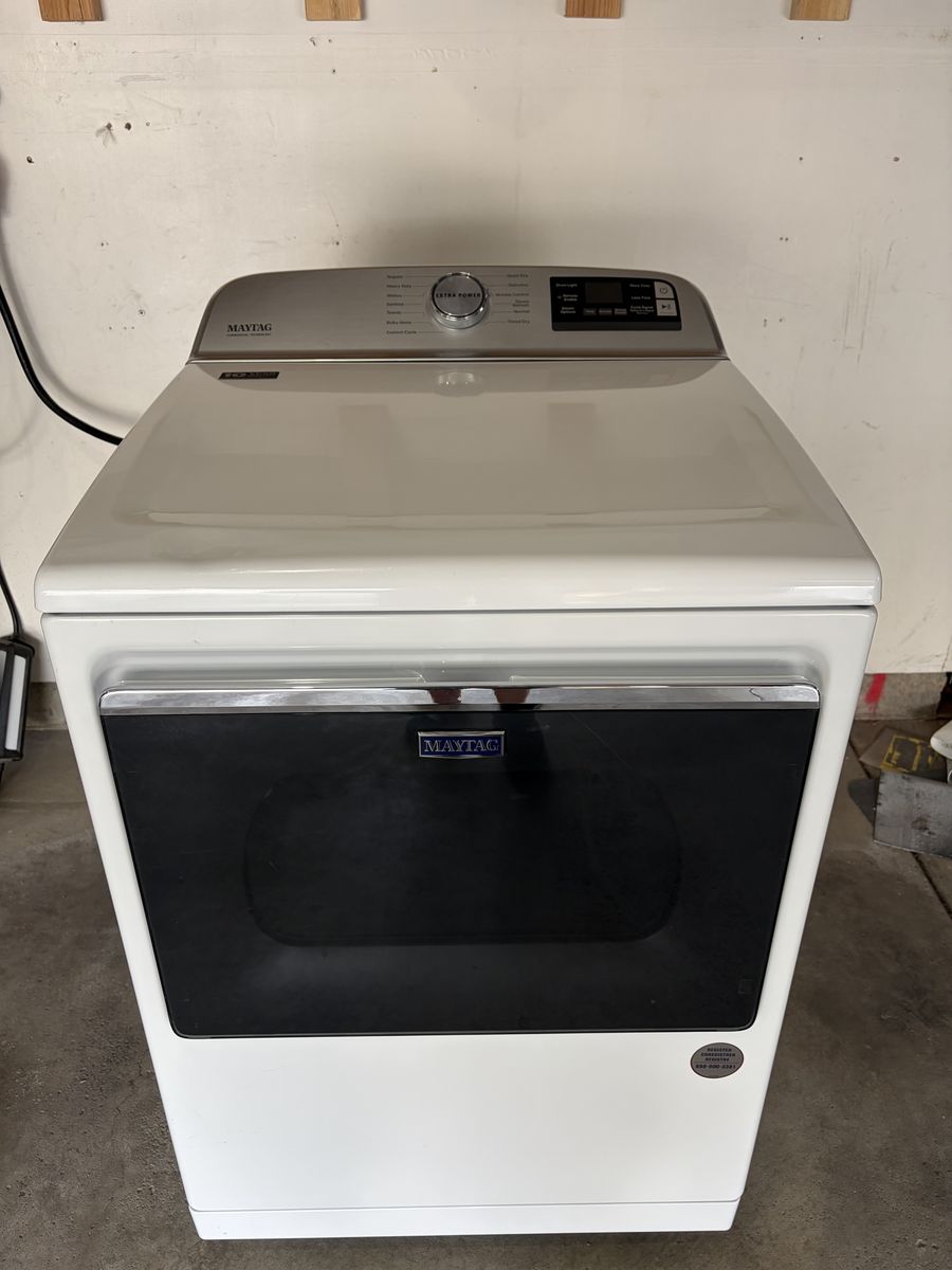 Maytag Electric Dryer - Large Capacity 7.4 Cu/ft